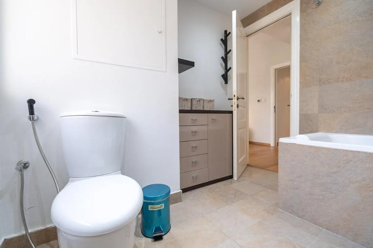 הוילה דובאי Stylish Pad Right By The Beach 0*,  איחוד האמירויות הערביות