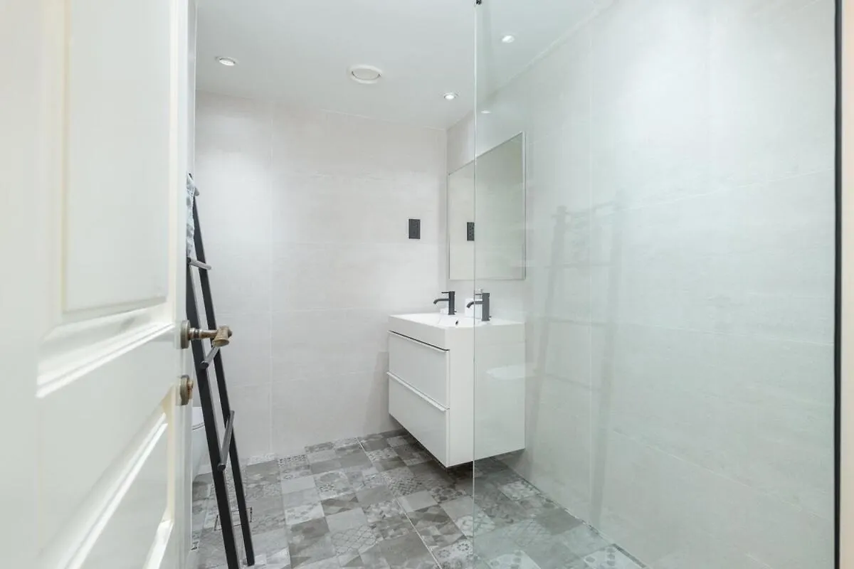 הוילה דובאי Stylish Pad Right By The Beach איחוד האמירויות הערביות